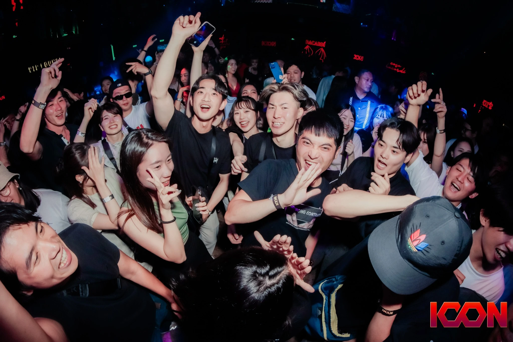 Filipinler'de gece hayatı 1 440303984_759058533086406_851942398101085968_n